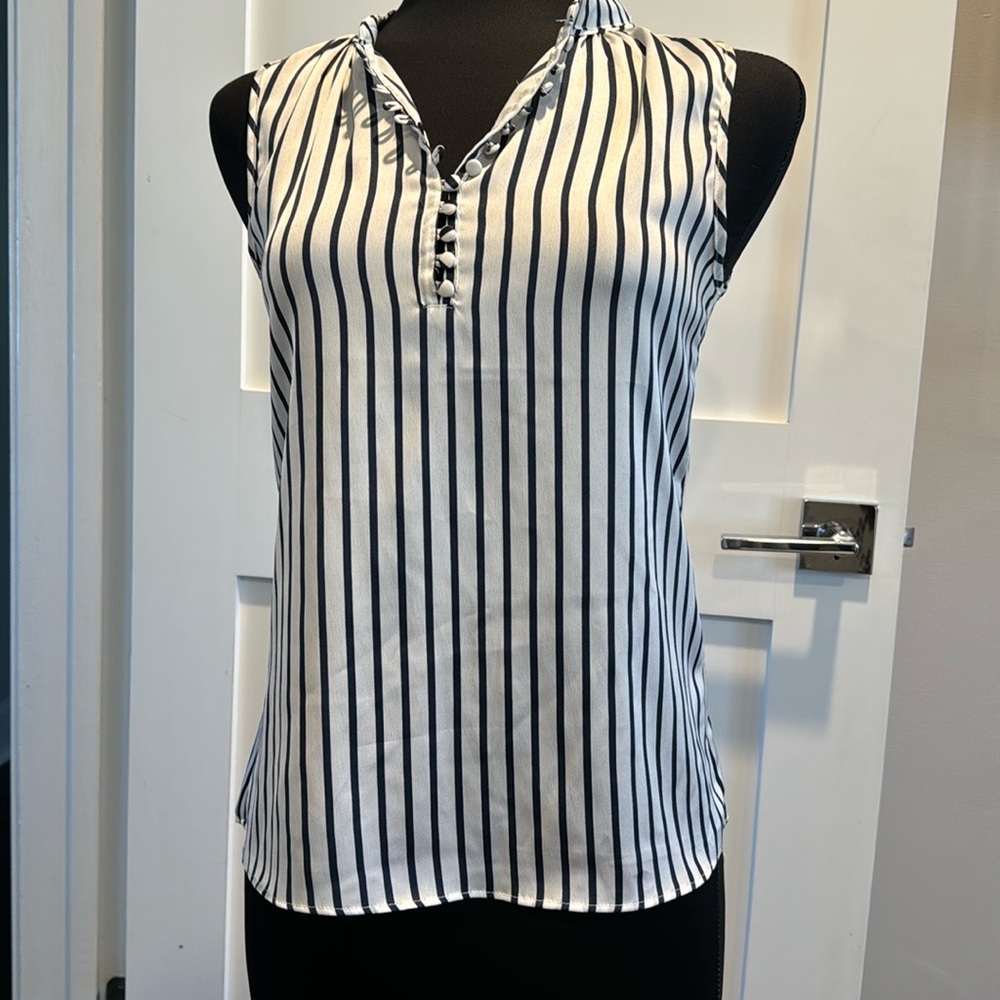 Banana Republic Factory Women White with Blue Stripes Sleeveless Satin Top XS